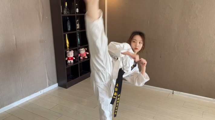 【蛋碎娇娃】『超S·联盟』黑带少女新番 YC-220422-3