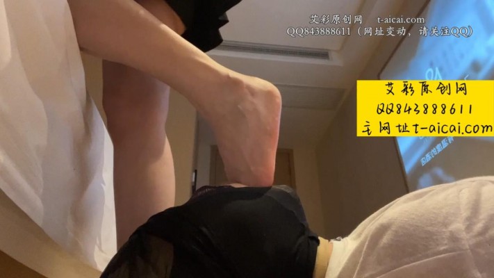 【晨希】裸足深喉脚奴 YC-221223-6