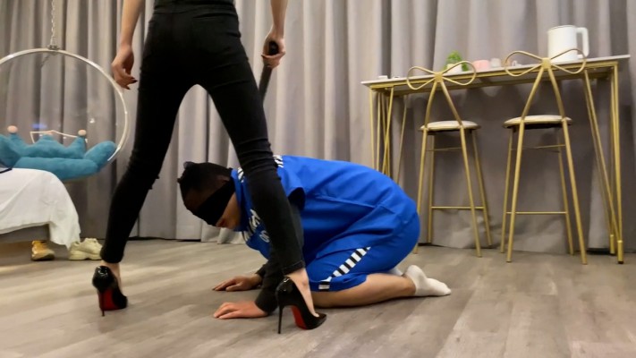 【苏曼】圣水耳光、驭奴 YC-220213-4