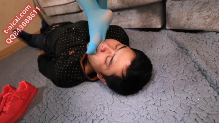 【婉慈Icon】初九蓝色丝袜运动鞋调教 TTTIO-220930