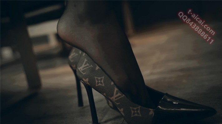 禾-暗黑系黑金调 YC-220225