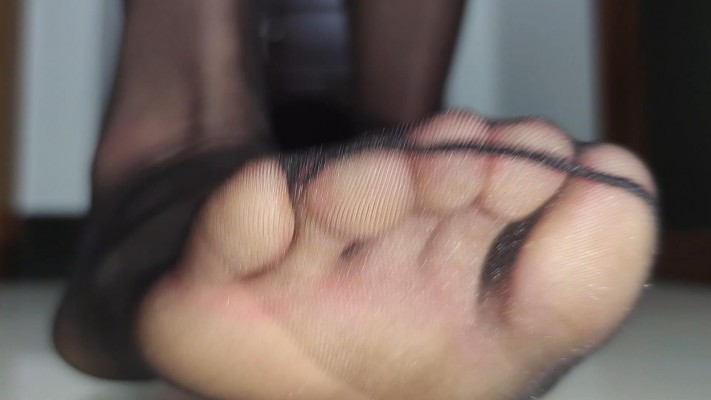 168cm中山少女姿默黑丝AJ全体重踩踏，坐脸，羞辱清理鞋子 YC-220219-6