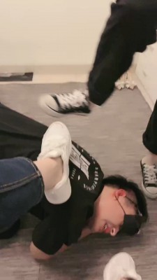 【安静大大】双奴被母女S刑虐【双视角版】  JS22102509