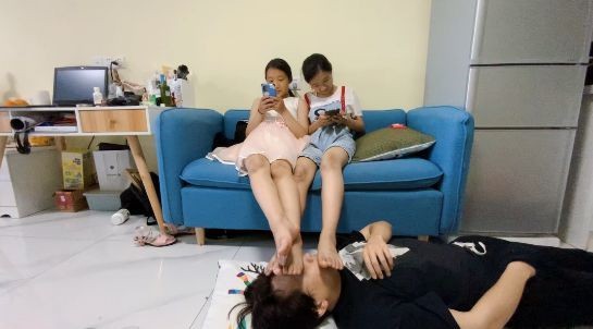 双胞胎萝莉下部