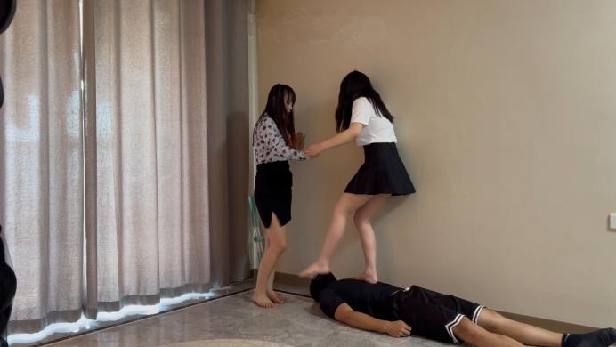 珂玥空姐双人踩踏
