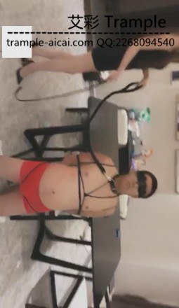 vivi女王捆绑超狠鞭挞