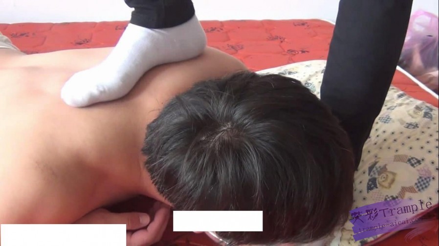 甜儿公主白袜虐踩 语言丰富