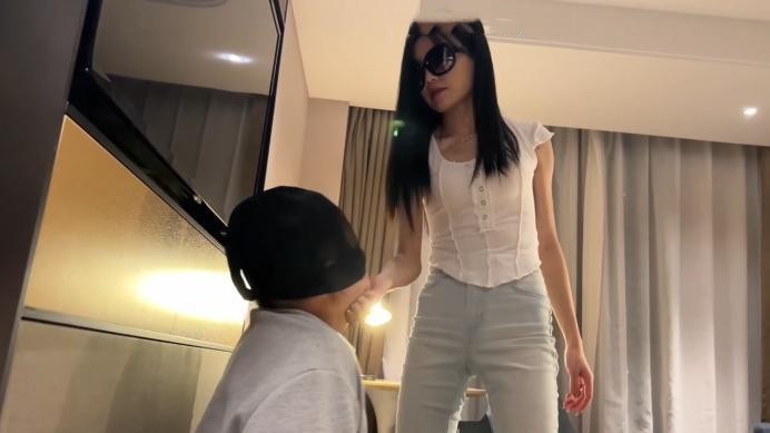 【苏曼】(全新)女警刑具夹手指审问小偷 YC-221126-3
