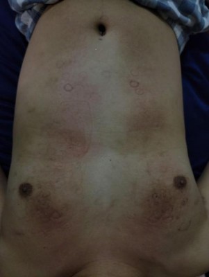 黑丝细高跟残忍跳踩 全体重踩踏跳舞 安妮S:日常生活两双鞋子踩身上跳舞 YC-230220-5