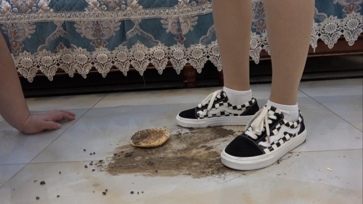 冷柔脏鞋底羞辱+宣泄发泄调教 TTTIO-211124