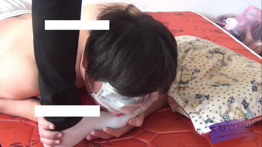 甜儿公主白袜虐踩 语言丰富