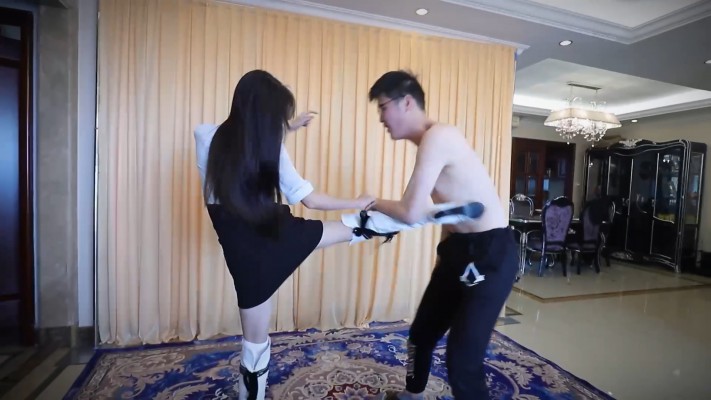 〖H.P.L栖心之栈〗—尾随芷晴女神被活活踩死 HPL-220516