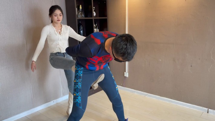 【蛋碎娇娃】『超S·联盟』白靴少女直播废掉色狼 YC-220408