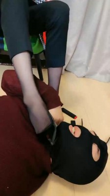 【美学】残暴女总裁对付员工 bf22725