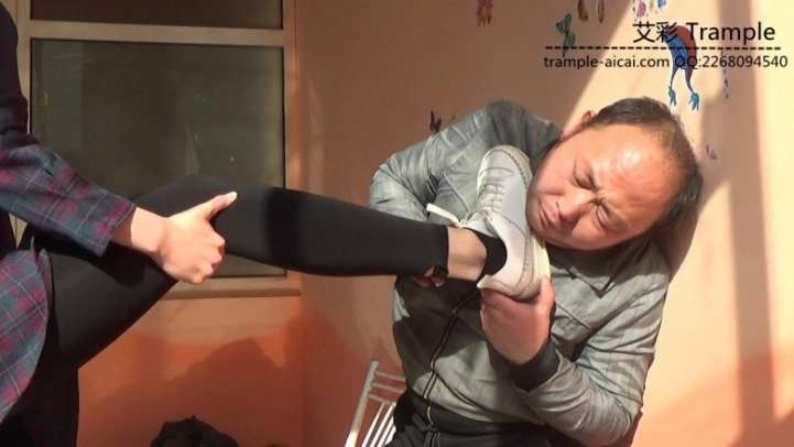 女绑匪劫财