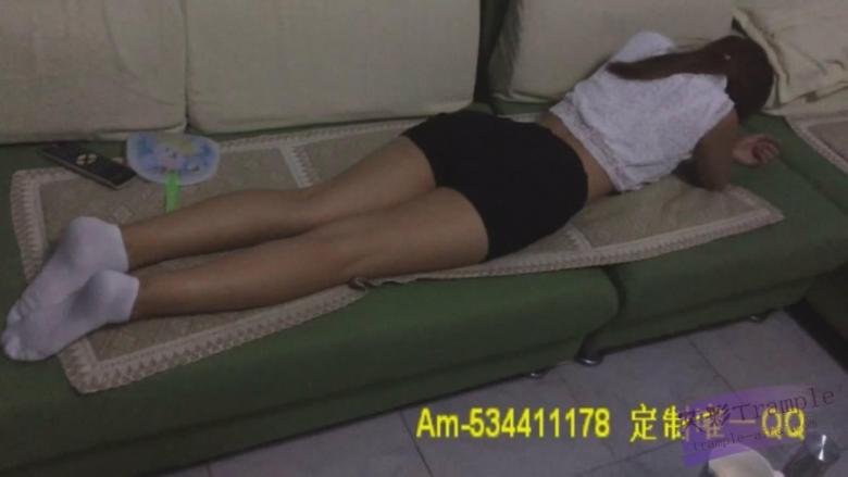 剧情片-桃子纽百伦被迷魂药迷晕后的捆绑+玩弄。