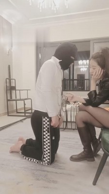 【阮芷大人】跪在御姐脚下的小奶狗 bf12122_HD绳艺资源