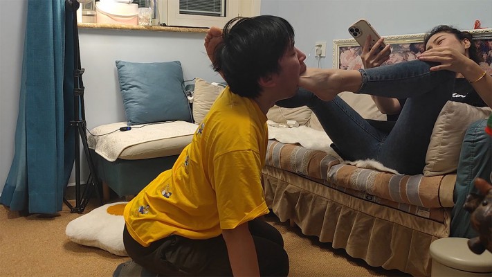 鹿梦兮跳踩脸脚深喉插吐——颜面破坏系列（九） YC-230312-2