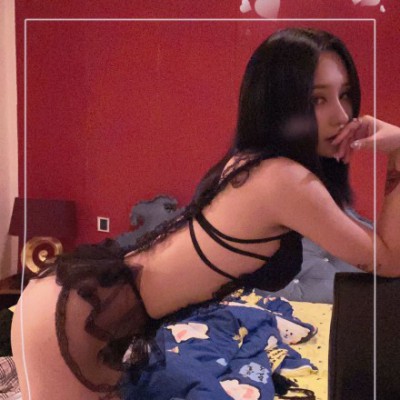 广州高颜值s晴主绞杀调教偷闻丝袜的贱货-热血女神-闻舔脚坐脸腿绞窒息 YC-220712-4