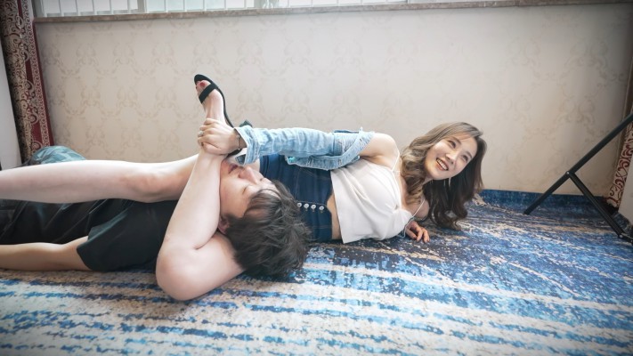 [MagicIMirror 魔镜少女]—随DJ牛仔裤脸上摇摆 MM-221221