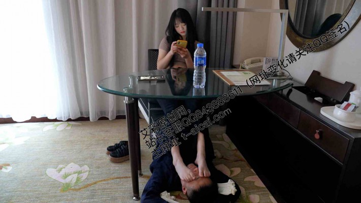 【第5风格】00后鲨鱼酱小主的首秀，踩脸tj深喉一起安排 YC-221231-5