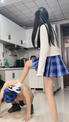 【不良学院】175CM学生长腿不良女学生小柴JK配NIKE飞脚踢爆狗头 YC-230222-3