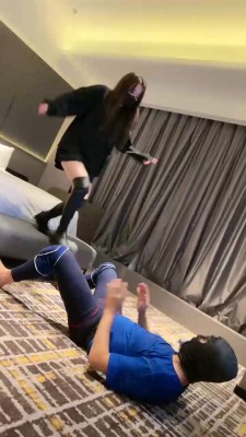 【梦二】棉袜堵嘴强制虐打 bf22056