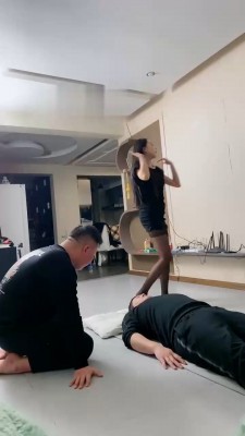 【麋鹿银儿】素人姐妹虐打出气调 bf21836