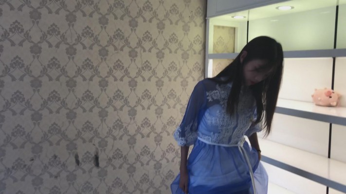 美女美裙美鞋踩脖子 YC-220128-5