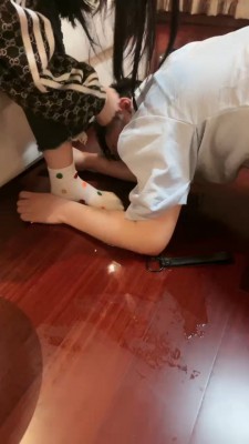 【桃幼幼】带素人姐妹入圈玩sm游戏 bf23000