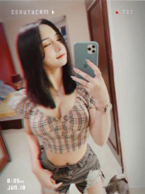 广州高颜值s晴主绞杀调教偷闻丝袜的贱货-热血女神-闻舔脚坐脸腿绞窒息 YC-220712-4