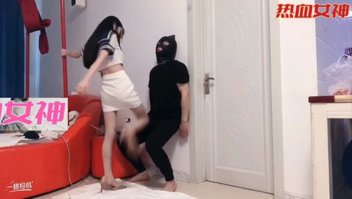 【初柒S】绝美学生S jk高跟美腿各种踢顶 踹碎踹烂m下面 超踢裆碎蛋 YC-220507-3