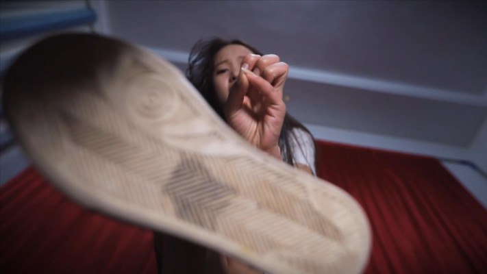 『奴隶岛』—灵灵脚下渺小低贱的你POV k754361564-230312