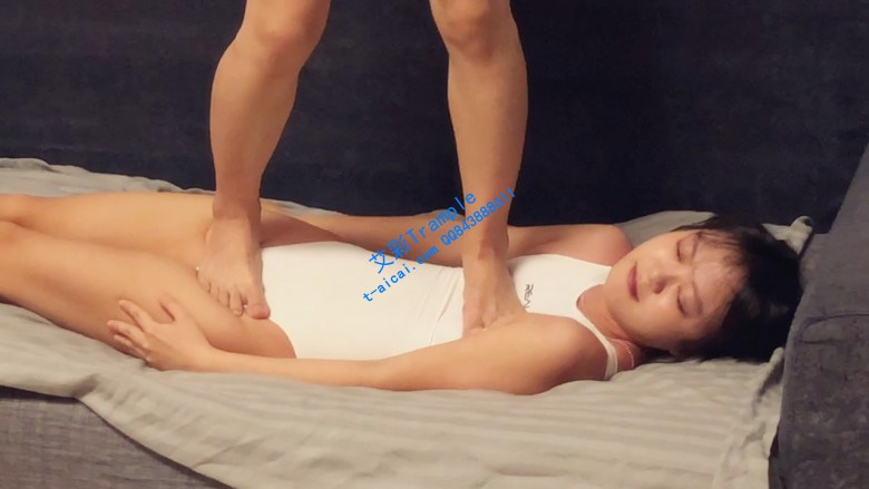 最强女m:全新风格女女踩踏人肉舞毯!