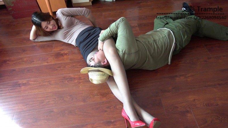 女特工蹂躏、武士中