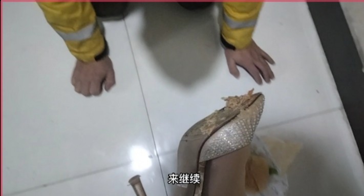 剧情-美女踩虐外卖小哥 YC-230125-2