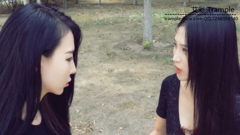 美女公园教闺蜜踢裆虐蛋(有花絮) 180624-6_HD绳艺资源