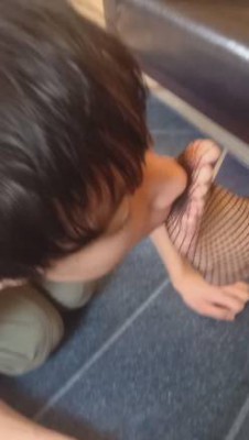 【真实】女神晴主和M讨论拍摄内容时被骂,恼羞成怒狠调嘴贱m 舔脚吃丝袜YC-220714-5