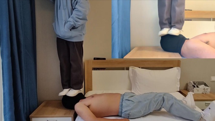 【00后小彤】放假玩哥哥 全体重踩脸 吃脏鞋踩的食物 YC-2212110