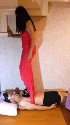 珊珊公主木履鞋多双高跟长靴践踏猪八戒