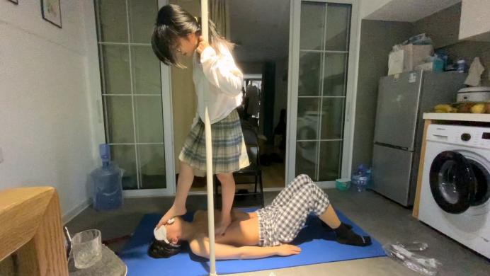 萝莉酱 小云调皮初踩