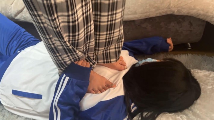 【珂珂女m】家教脚下的女m（上） YC-220430-12