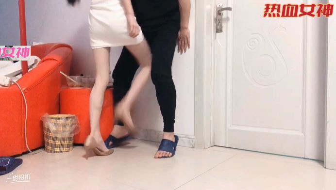 【初柒S】绝美学生S jk高跟美腿各种踢顶 踹碎踹烂m下面 超踢裆碎蛋 YC-220507-3