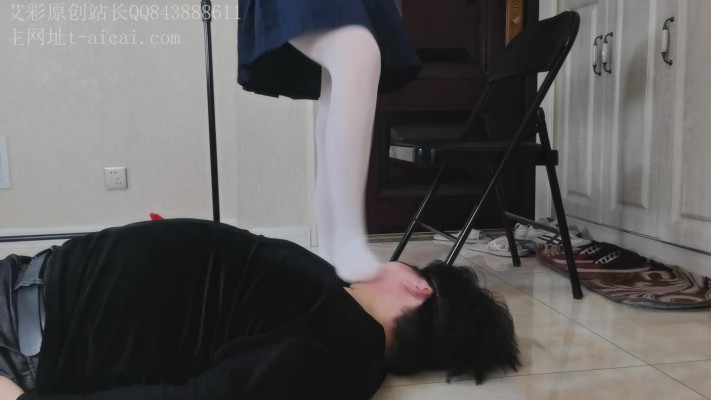 高颜值模特脚耳光 YC-221126-2