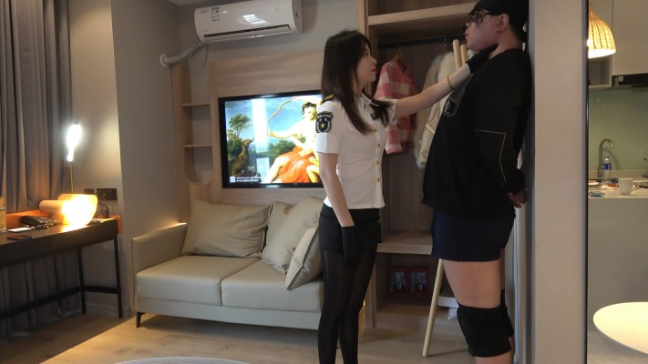 【妍主大大】美女警花耳光刑讯 YC-230414-9