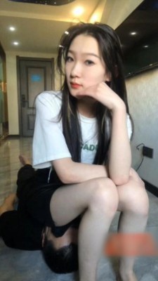 【初柒S】绝美学生S女杀手 坐脸 窒息 腿绞杀 绳绞杀 耳光 踩头辱骂M YC-220526