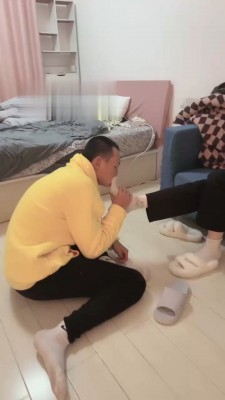 【贝儿】逛街后臭脚蹂躏 bf22241_HD绳艺资源