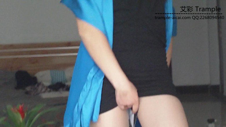 女主羞辱挑逗