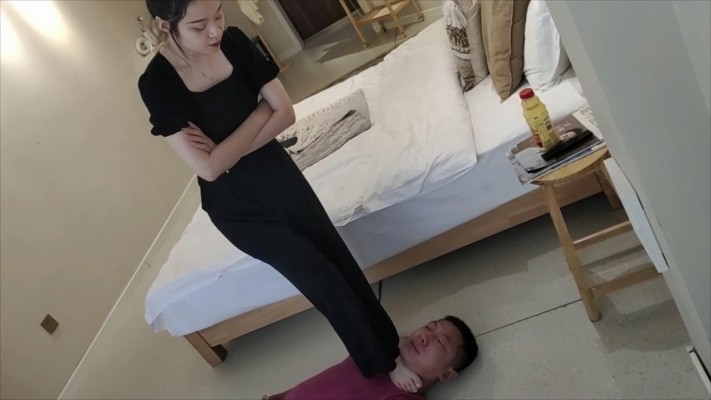 研主大大踩脖子踩死 YC-221017-4