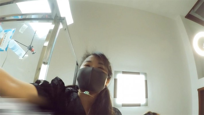 【婧児小主】婧意双S皮靴白丝玻璃袜+丝袜踩踏窒息 女行刑官处决教学踩杀 YC-220430-8